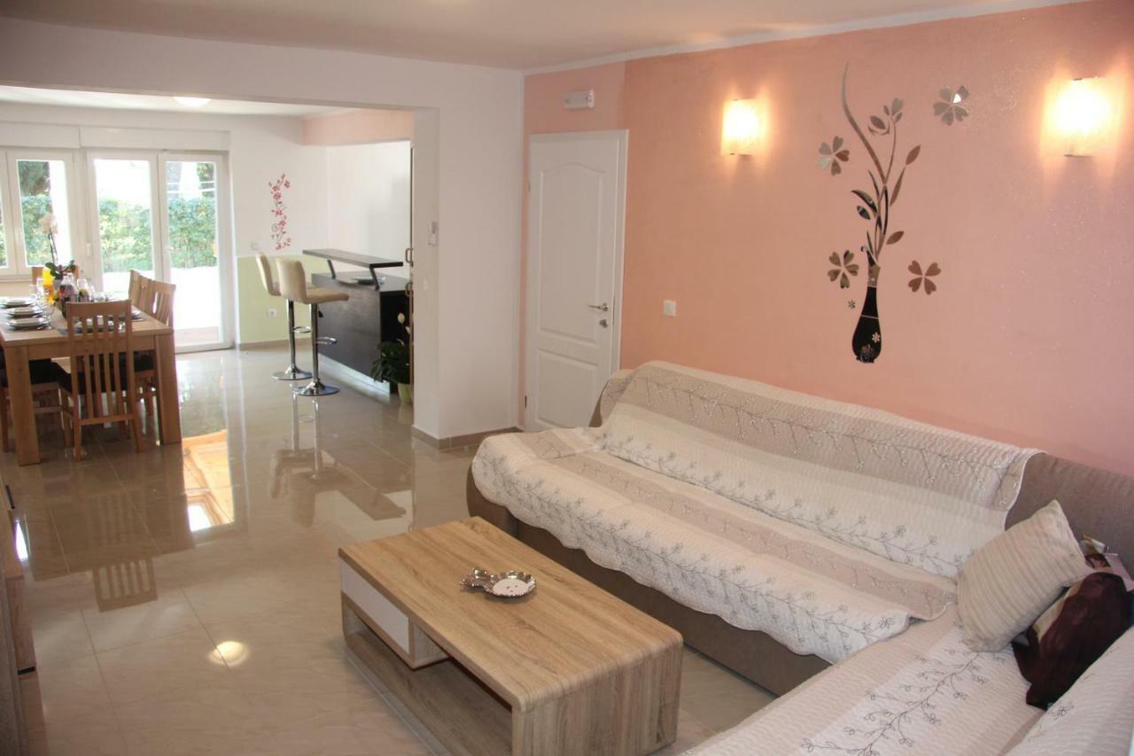 Vacation House "Viola" Fažana Εξωτερικό φωτογραφία