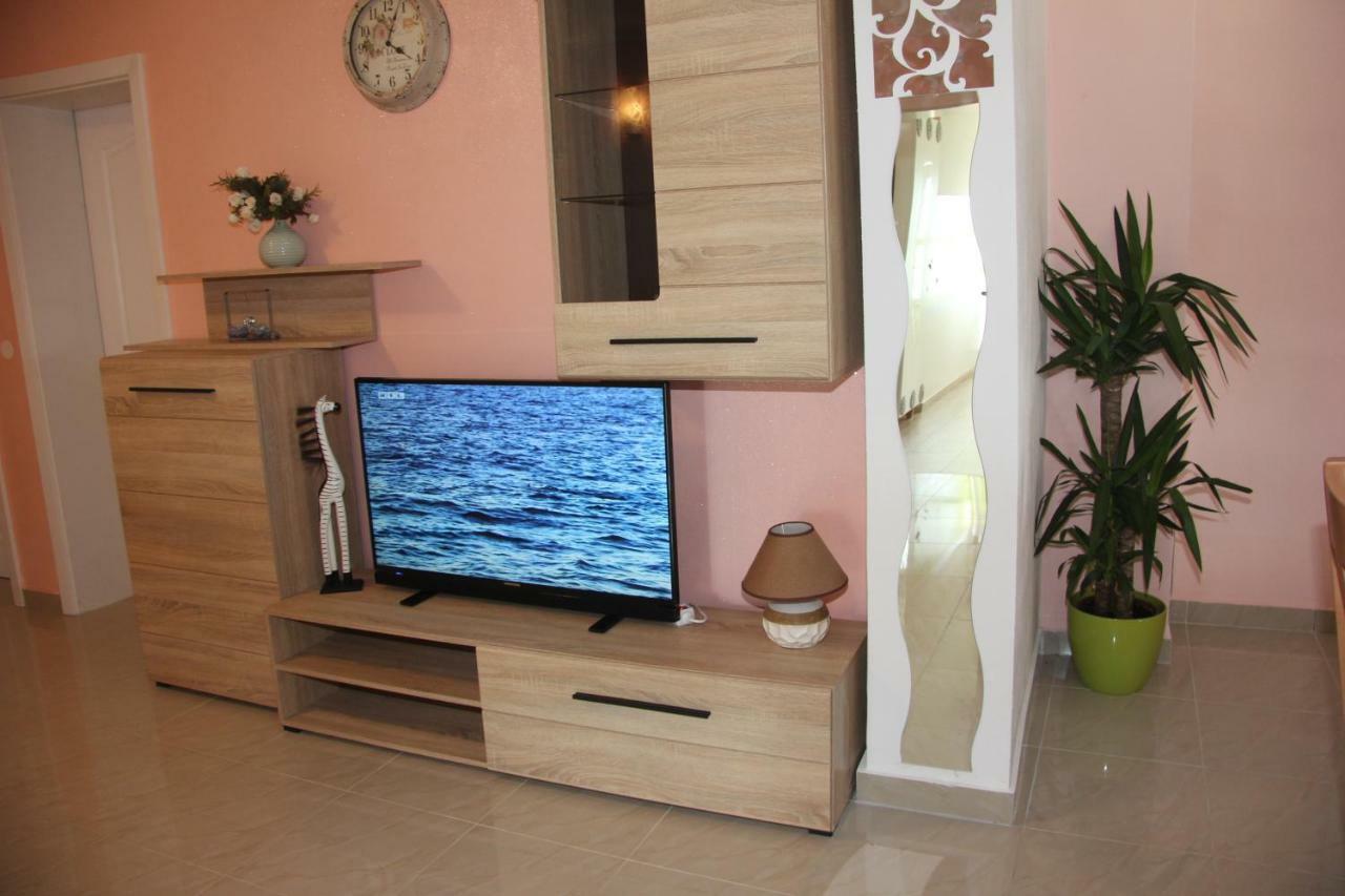 Vacation House "Viola" Fažana Εξωτερικό φωτογραφία